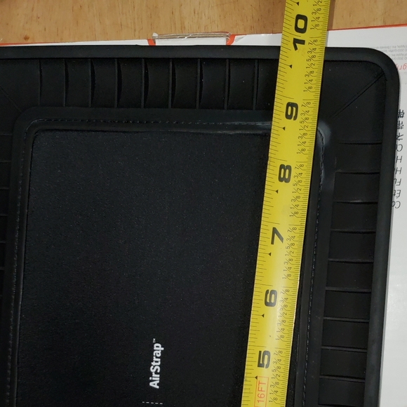 Griffin AirStrap for iPad - Picture 2 of 4